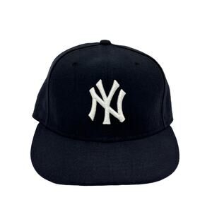 New York Yankees New Era 59FIFTY Cool Base Size 7 1/8 Made In U.S.A Hat Cap